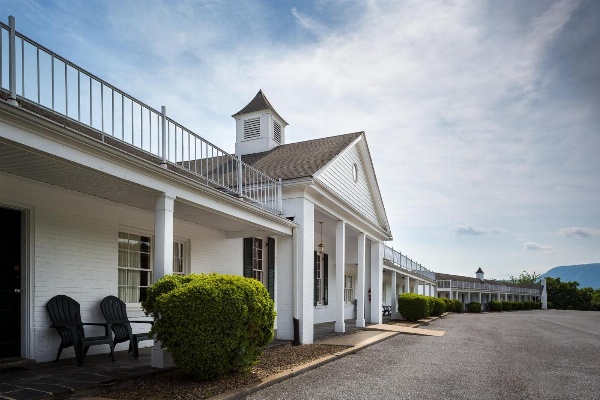 Luray Caverns Motels image 6